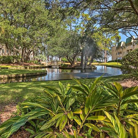 Colorful Hilton Head Condo With Beach And Pool Access! Хилтън Хед Айлънд Екстериор снимка