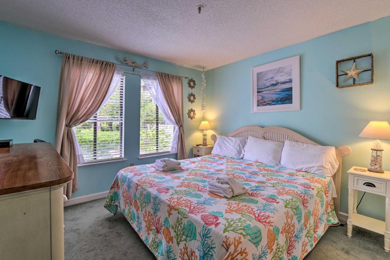 Colorful Hilton Head Condo With Beach And Pool Access! Хилтън Хед Айлънд Екстериор снимка