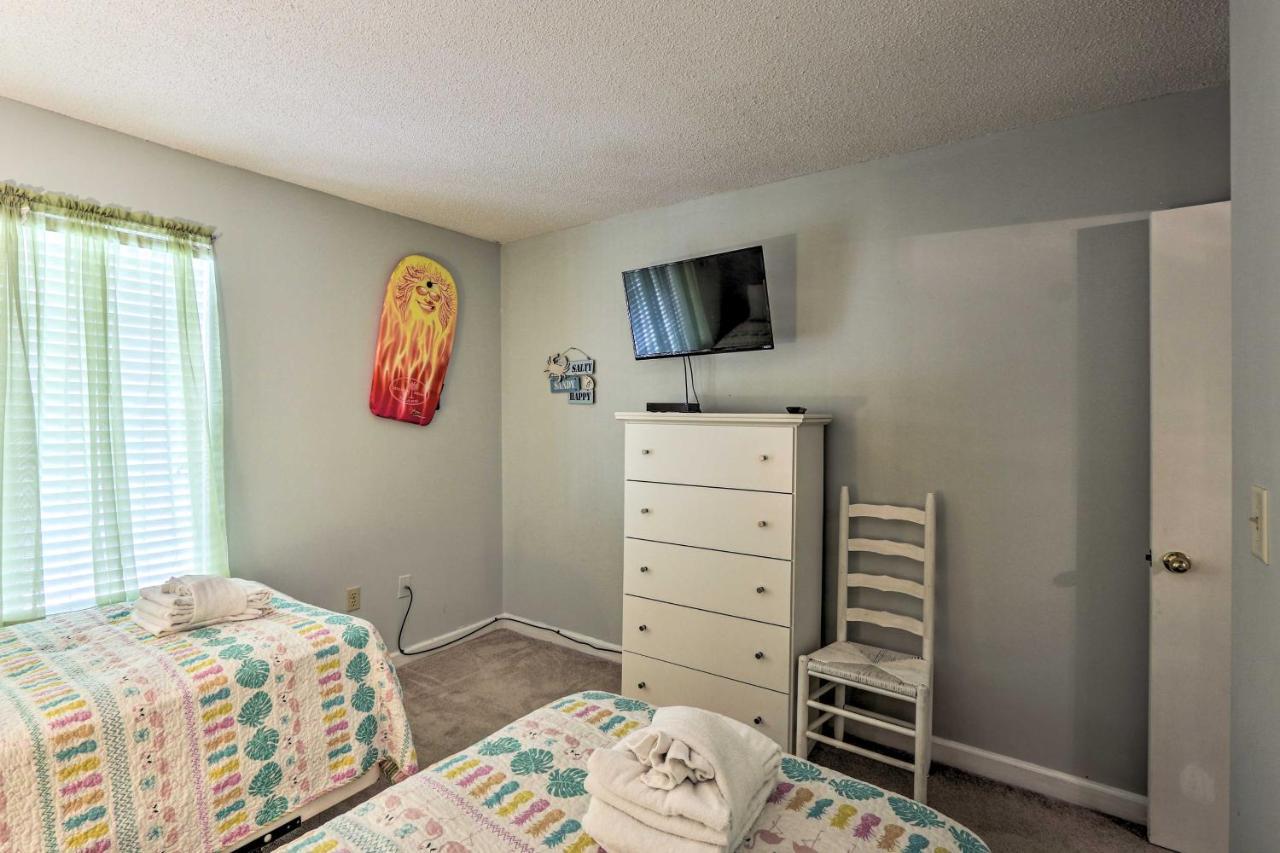 Colorful Hilton Head Condo With Beach And Pool Access! Хилтън Хед Айлънд Екстериор снимка
